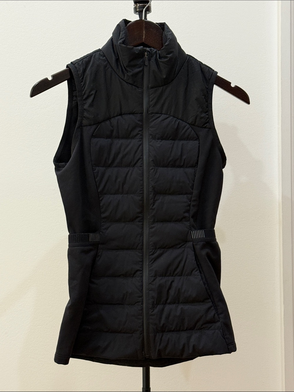 Lululemon Down For It All Women's Black Quilted Vest - Picture 6 of 9